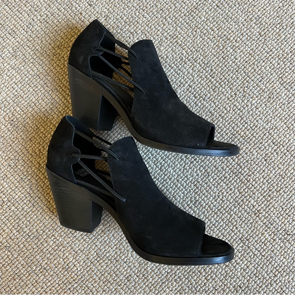 Eileen Fisher black peep toe bootie/shoe 8.5